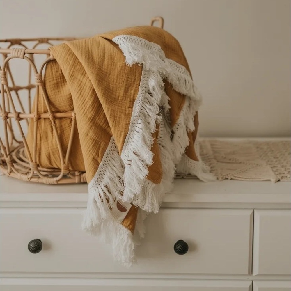 Brixton Phoenix Fringe Muslin Quilt in Honey